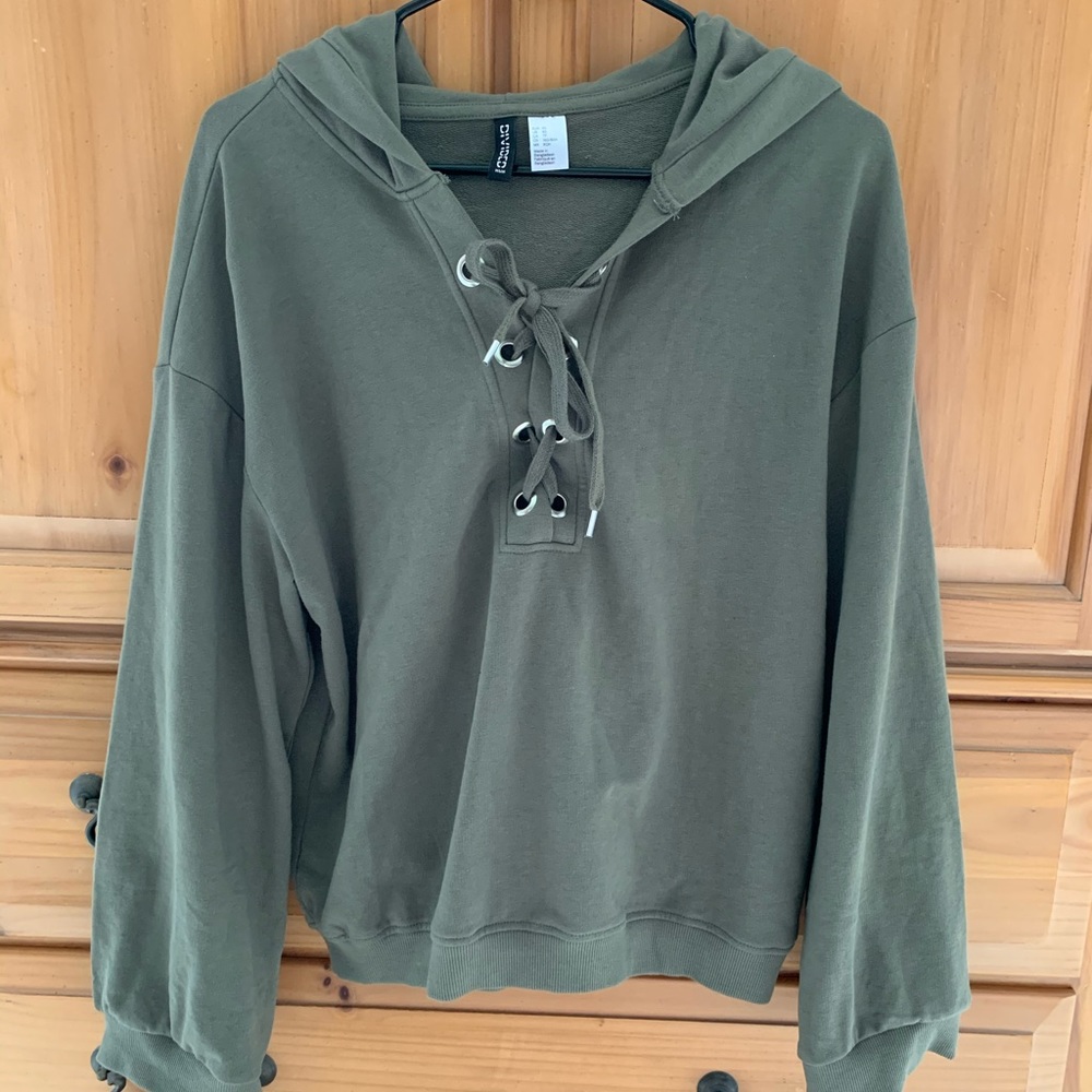 H&M Hooded Sweater